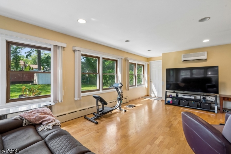 112 Pitt Road Springfield, NJ 07081 - Photo 12 of 26