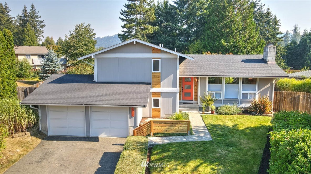 4312 Northeast 22nd Court Renton, WA 98059 - Photo 1 of 40 Gallery Image 1