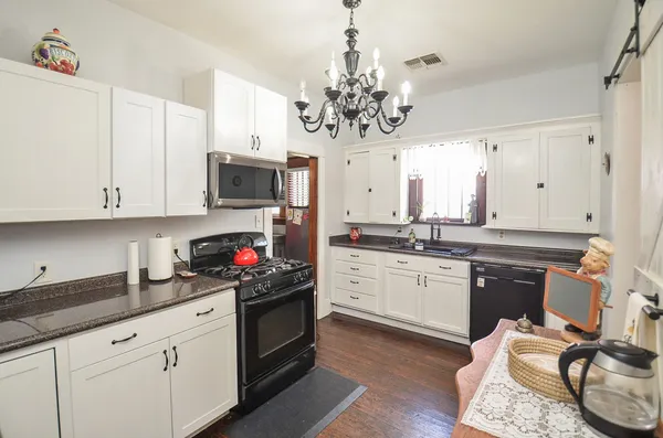 $349,000 | 205 Main Street, Palacios, TX 77465