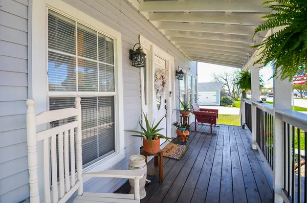 $349,000 | 205 Main Street, Palacios, TX 77465