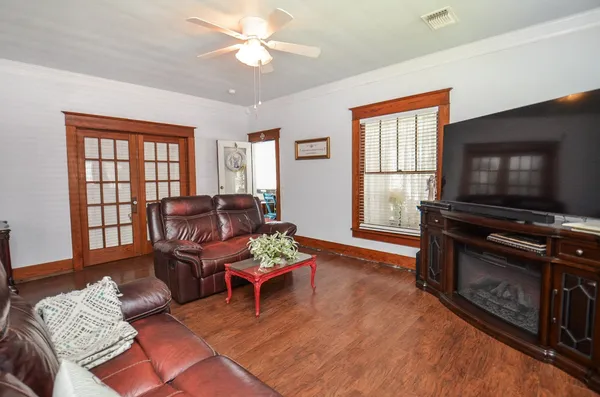 $349,000 | 205 Main Street, Palacios, TX 77465