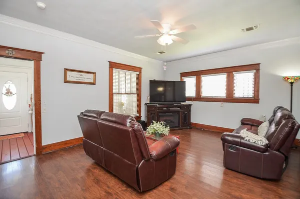 $349,000 | 205 Main Street, Palacios, TX 77465