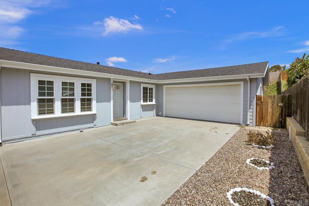 15935 Spring Oaks Road, Unit 207 El Cajon, CA 92021 - Photo 3 of 23 Gallery Image 3