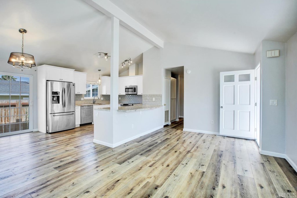 15935 Spring Oaks Road, Unit 207 El Cajon, CA 92021 - Photo 5 of 23 Gallery Image 5