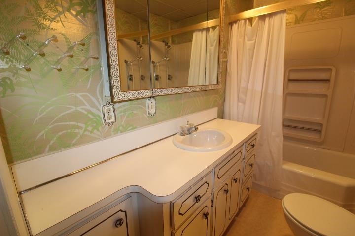 5466 West Pea Ridge Road Huntington, WV 25705 - Photo 7 of 12 Gallery Image 7