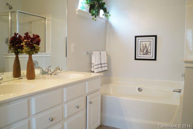 2310 Winthorp Ridge Road Charlotte, NC 28270 - Photo 10 of 19 Gallery Image 10