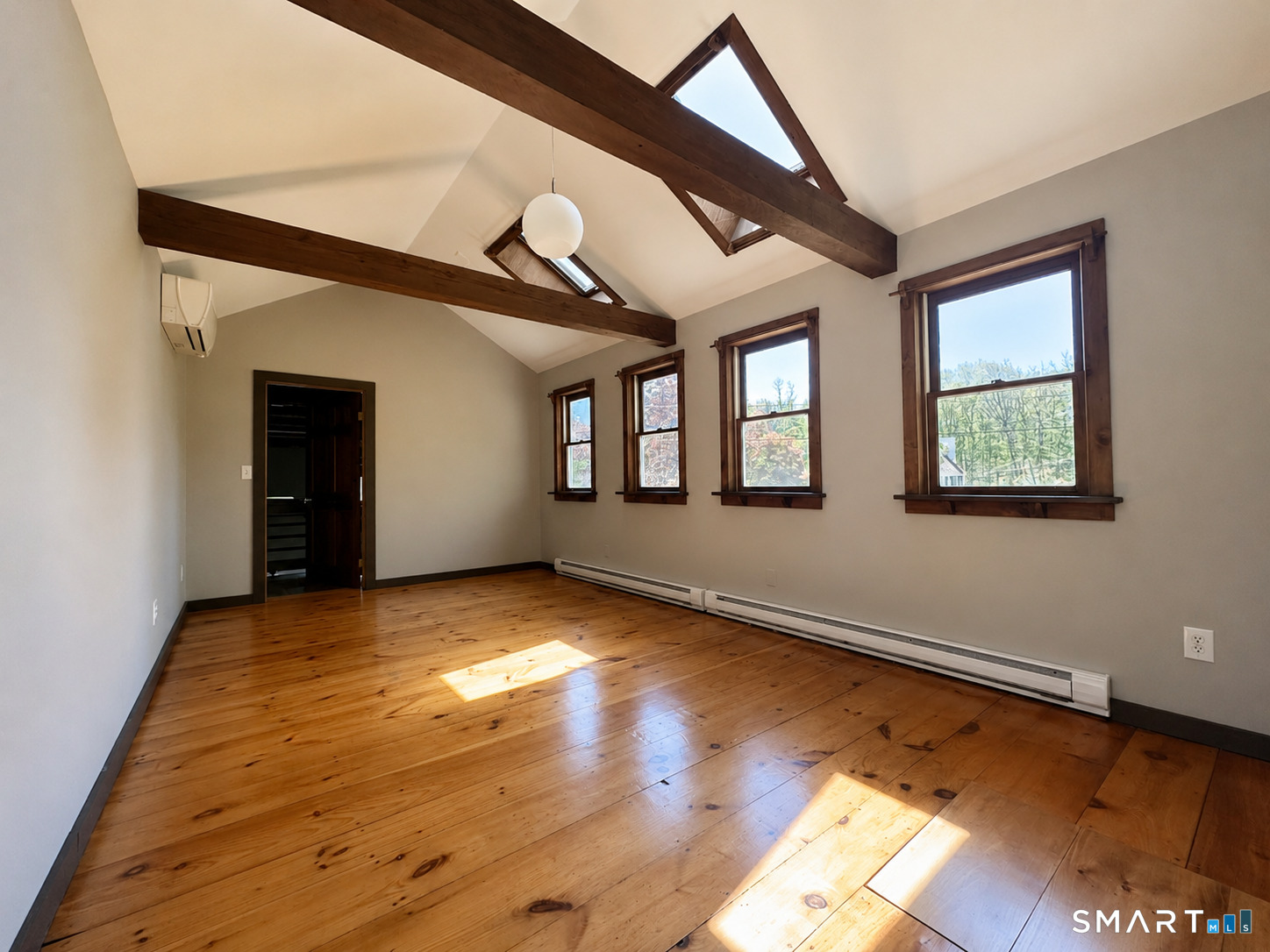 77 North High Street Clinton, CT 06413 - Photo 12 of 34