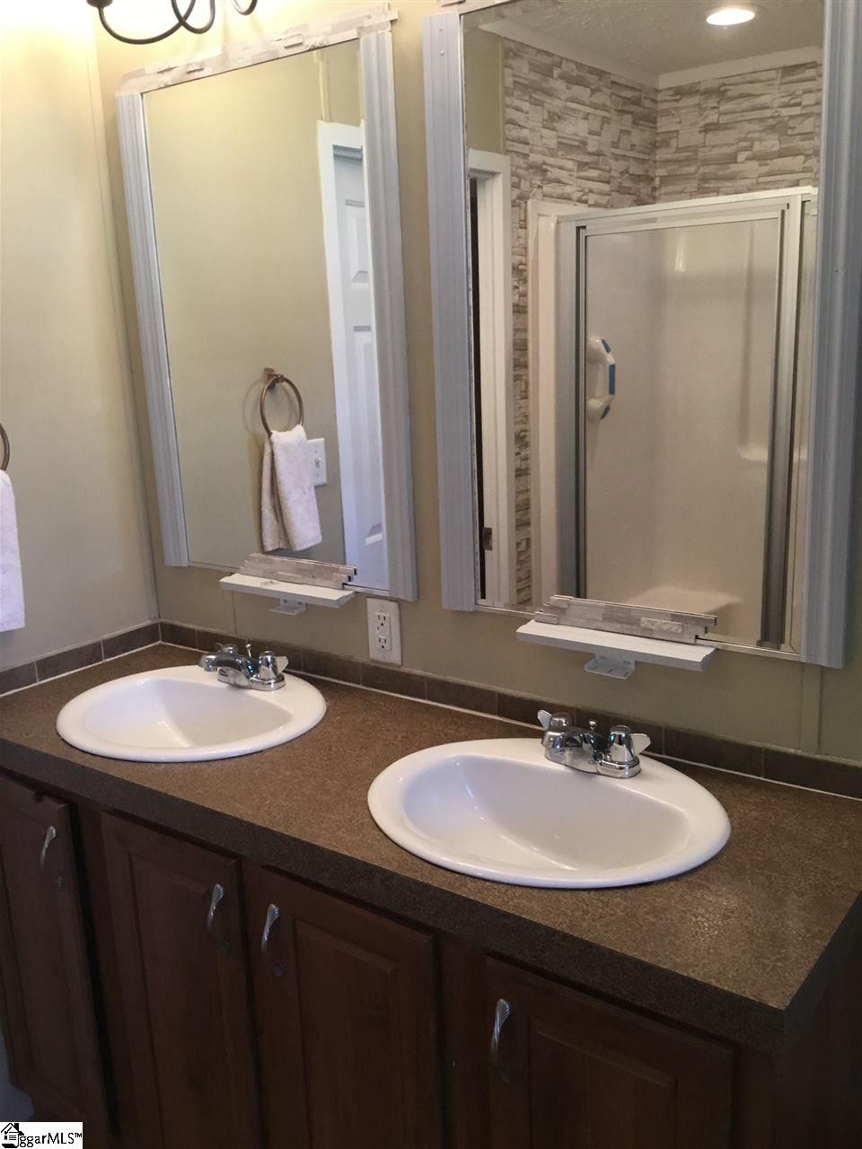 4493 Jordan Road Greer, SC 29651 - Photo 13 of 32