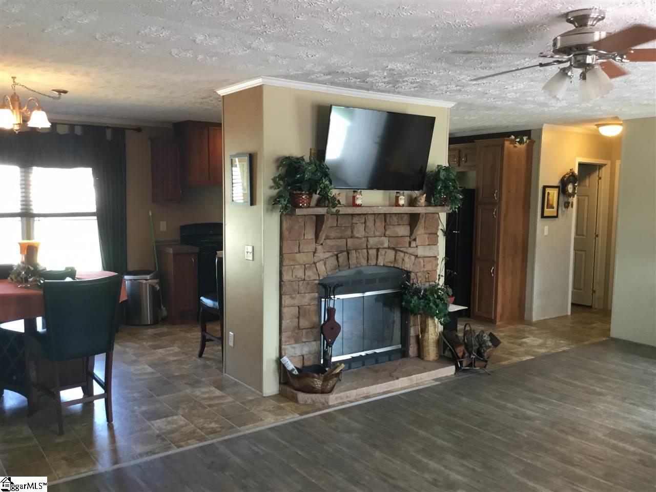 4493 Jordan Road Greer, SC 29651 - Photo 3 of 32