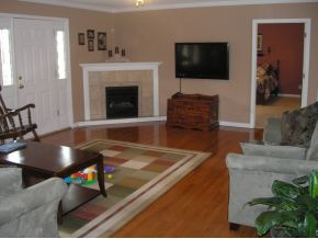 5490 Dishner Valley Road Bristol, VA 24202 - Photo 8 of 24 Living roomhardwood floors