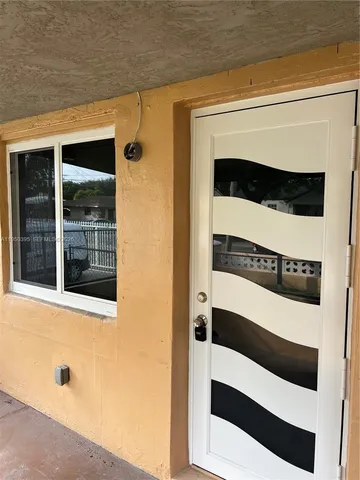 $1,700 | 1490 Northwest 38th Street, Unit 1490, Miami, FL 33142