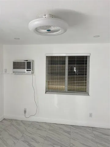 $1,700 | 1490 Northwest 38th Street, Unit 1490, Miami, FL 33142