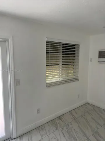 $1,700 | 1490 Northwest 38th Street, Unit 1490, Miami, FL 33142