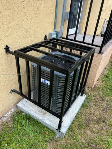 $1,700 | 1490 Northwest 38th Street, Unit 1490, Miami, FL 33142