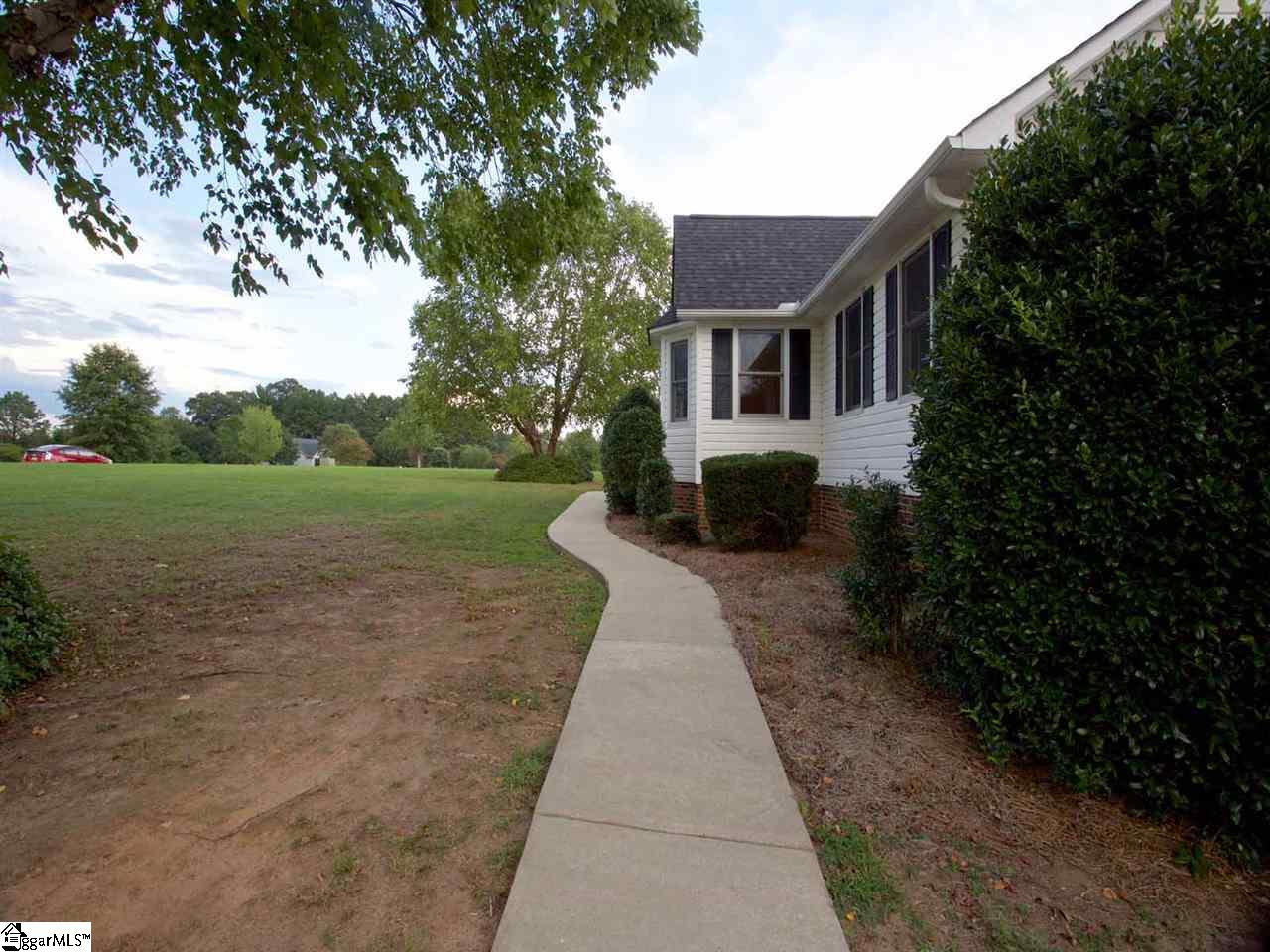 366 Thomason Farm Road Laurens, SC 29360 - Photo 6 of 33