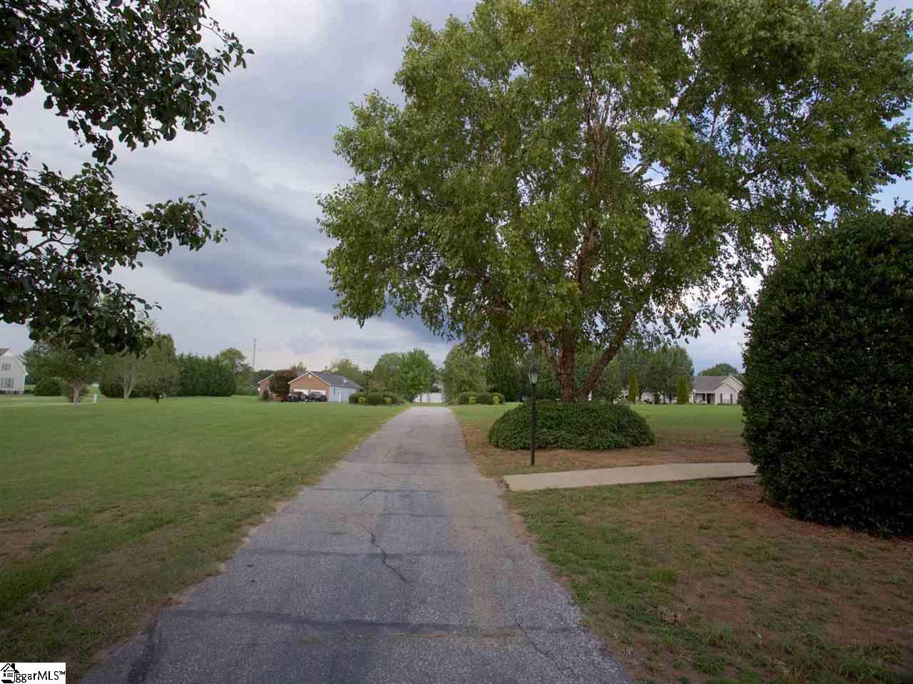 366 Thomason Farm Road Laurens, SC 29360 - Photo 7 of 33