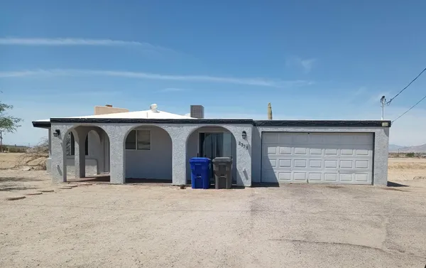 a view of a garage