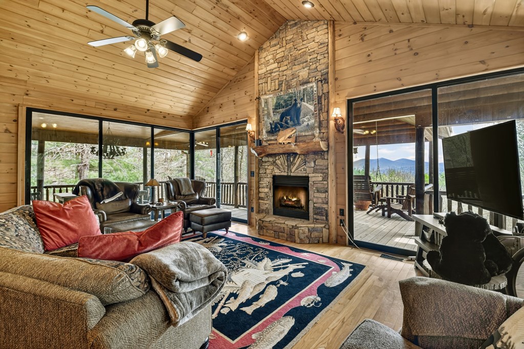 6 Red Holly Road Blue Ridge, GA 30513 - Photo 10 of 42 Gallery Image 10