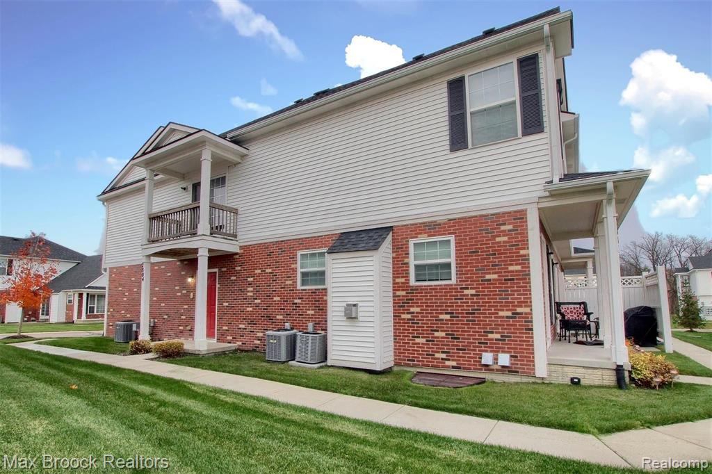 2804 Riversedge Drive Saline, MI 48176 - Photo 3 of 22