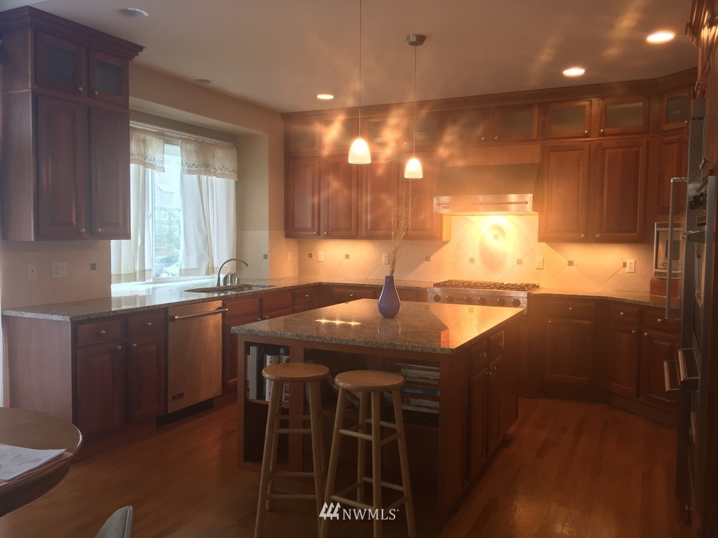 1832 Southeast 8th Street Renton, WA 98057 - Photo 7 of 10 Gallery Image 7