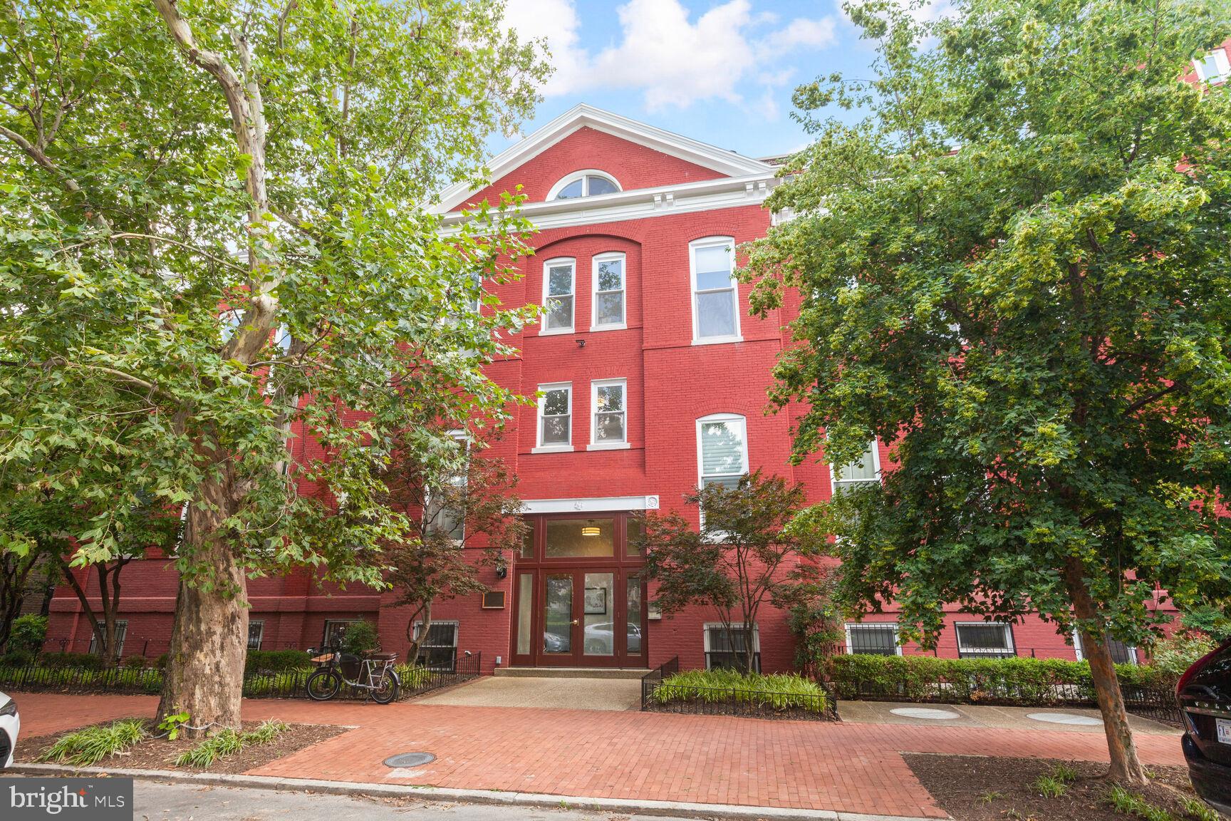301 G Street Northeast, Unit 2 Washington, DC 20002 - Photo 2 of 19