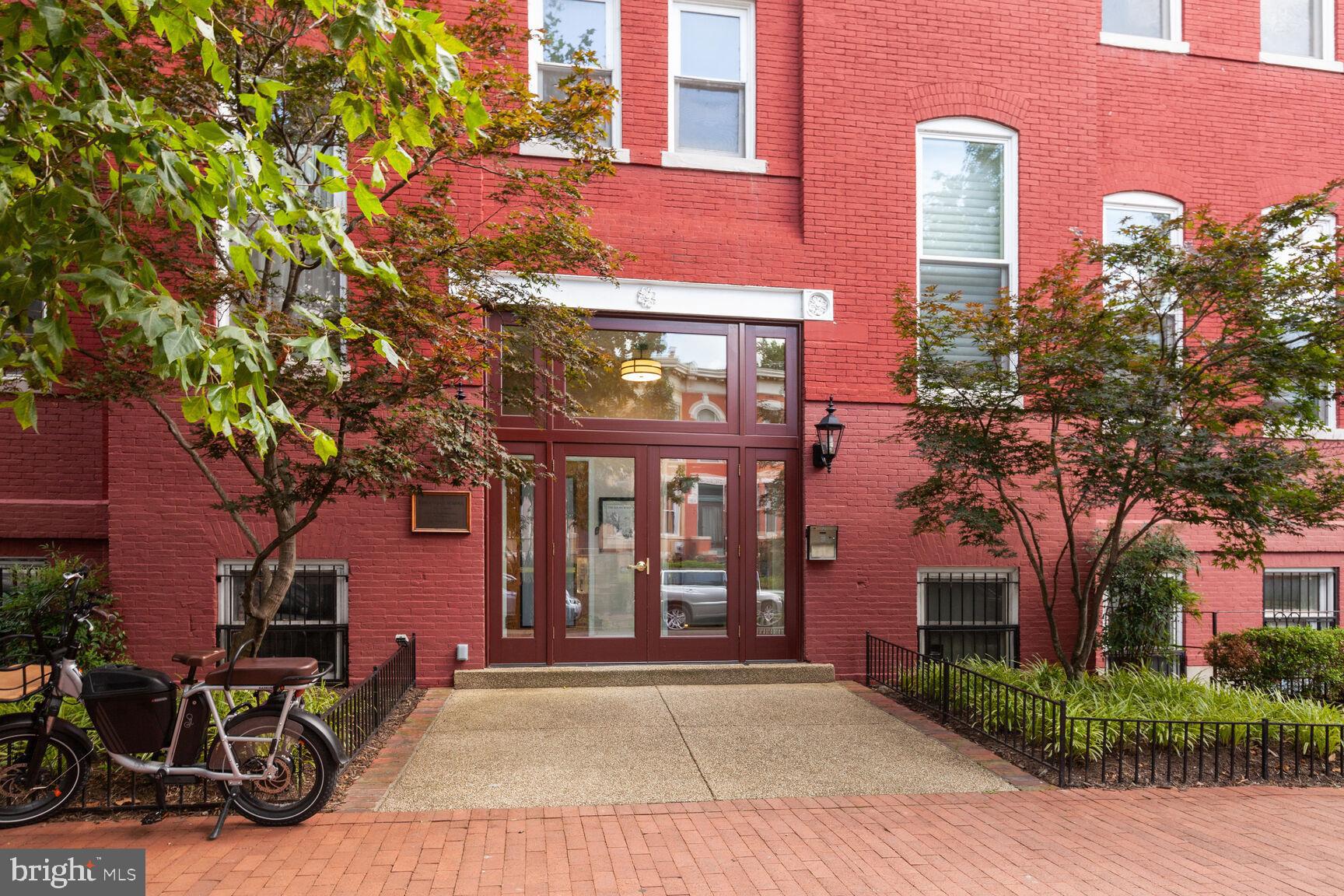 301 G Street Northeast, Unit 2 Washington, DC 20002 - Photo 3 of 19