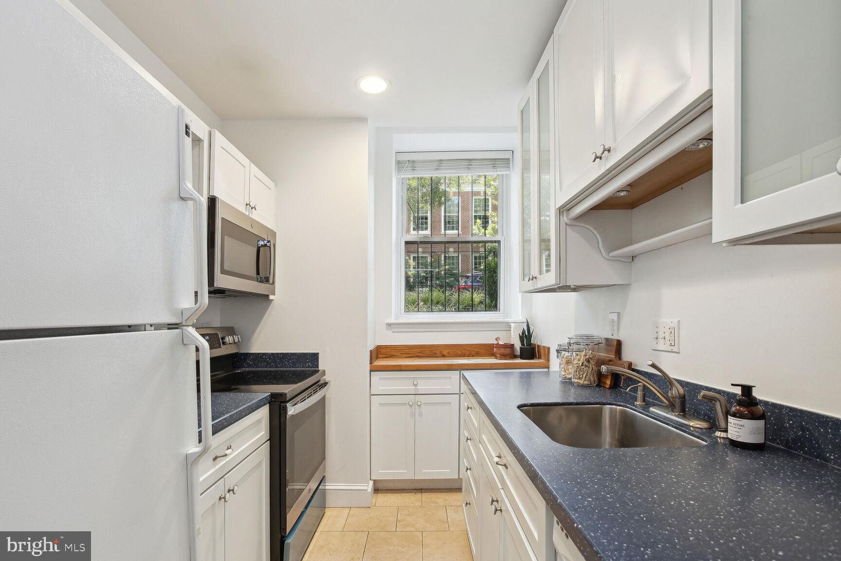 301 G Street Northeast, Unit 2 Washington, DC 20002 - Photo 9 of 19