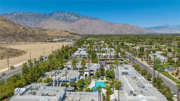 $435,000 | 5301 East Waverly Drive, Unit 211, Palm Springs, CA 92264