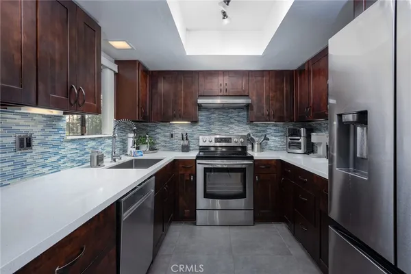 $435,000 | 5301 East Waverly Drive, Unit 211, Palm Springs, CA 92264