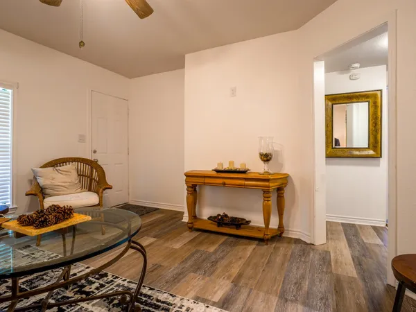 $2,000 | 103 North Ave Q, Johnson City, TX 78636