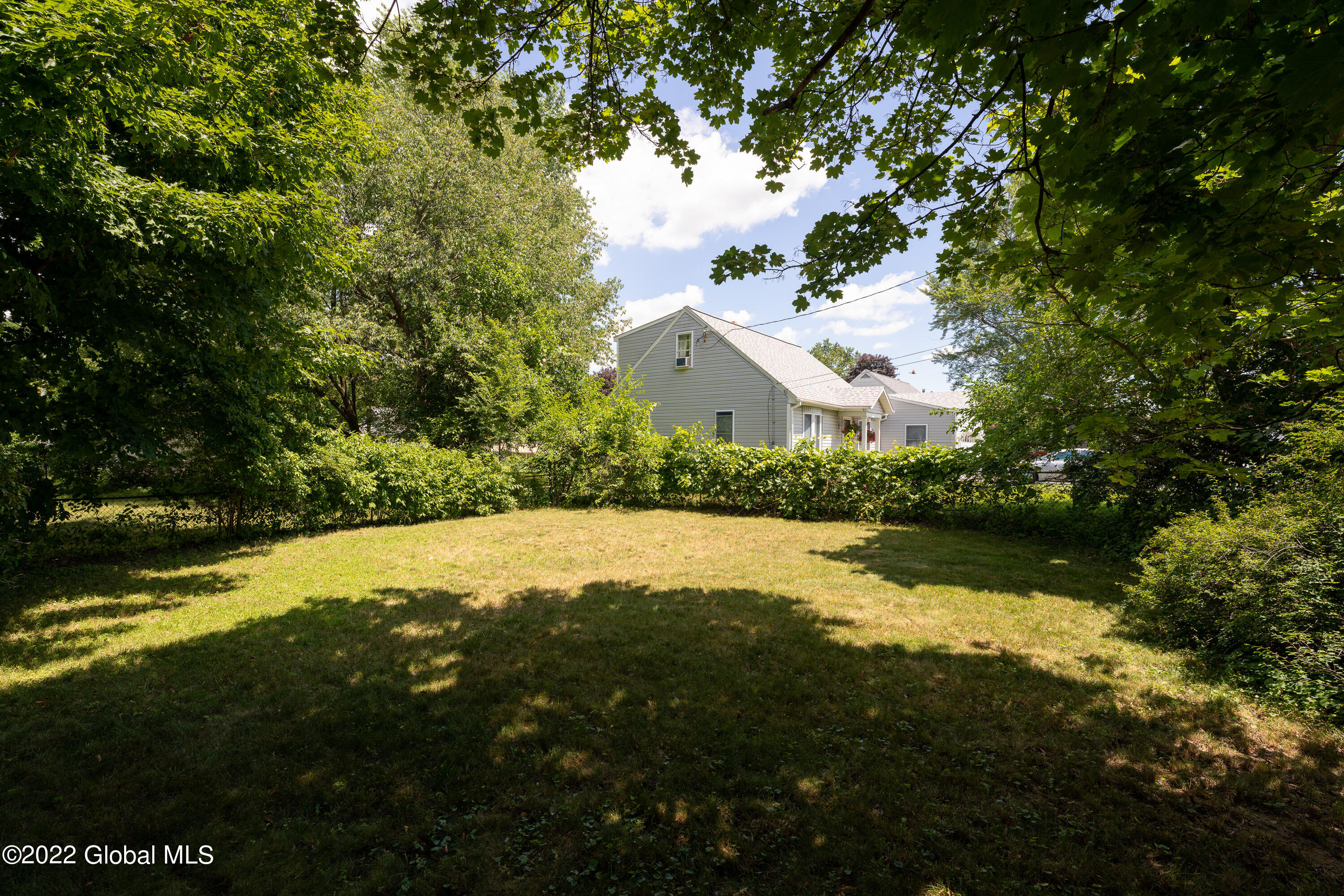 1131 Fort Hunter Road Rotterdam, NY 12303 - Photo 25 of 32 Yard 10