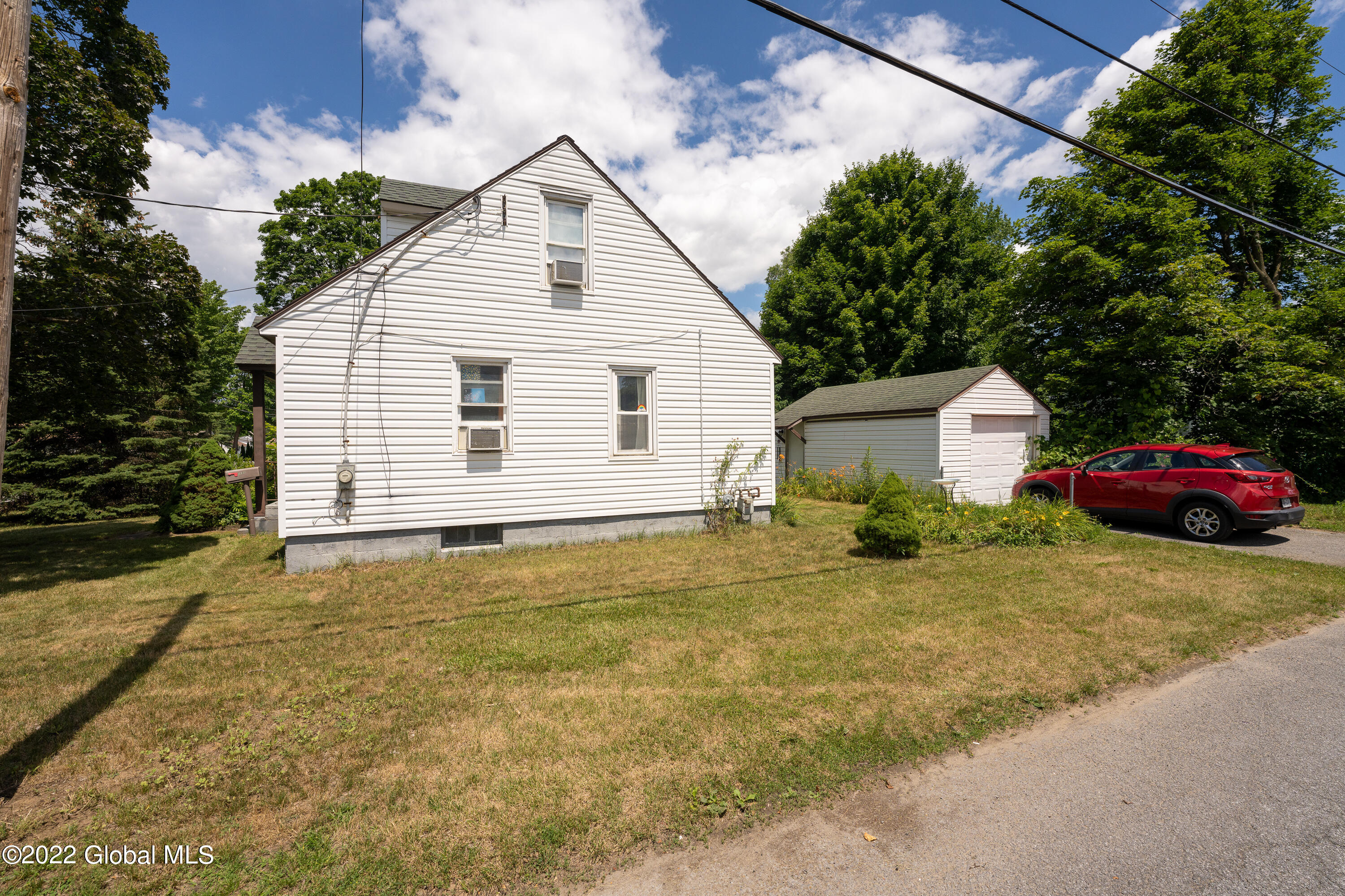 1131 Fort Hunter Road Rotterdam, NY 12303 - Photo 32 of 32 Yard 1