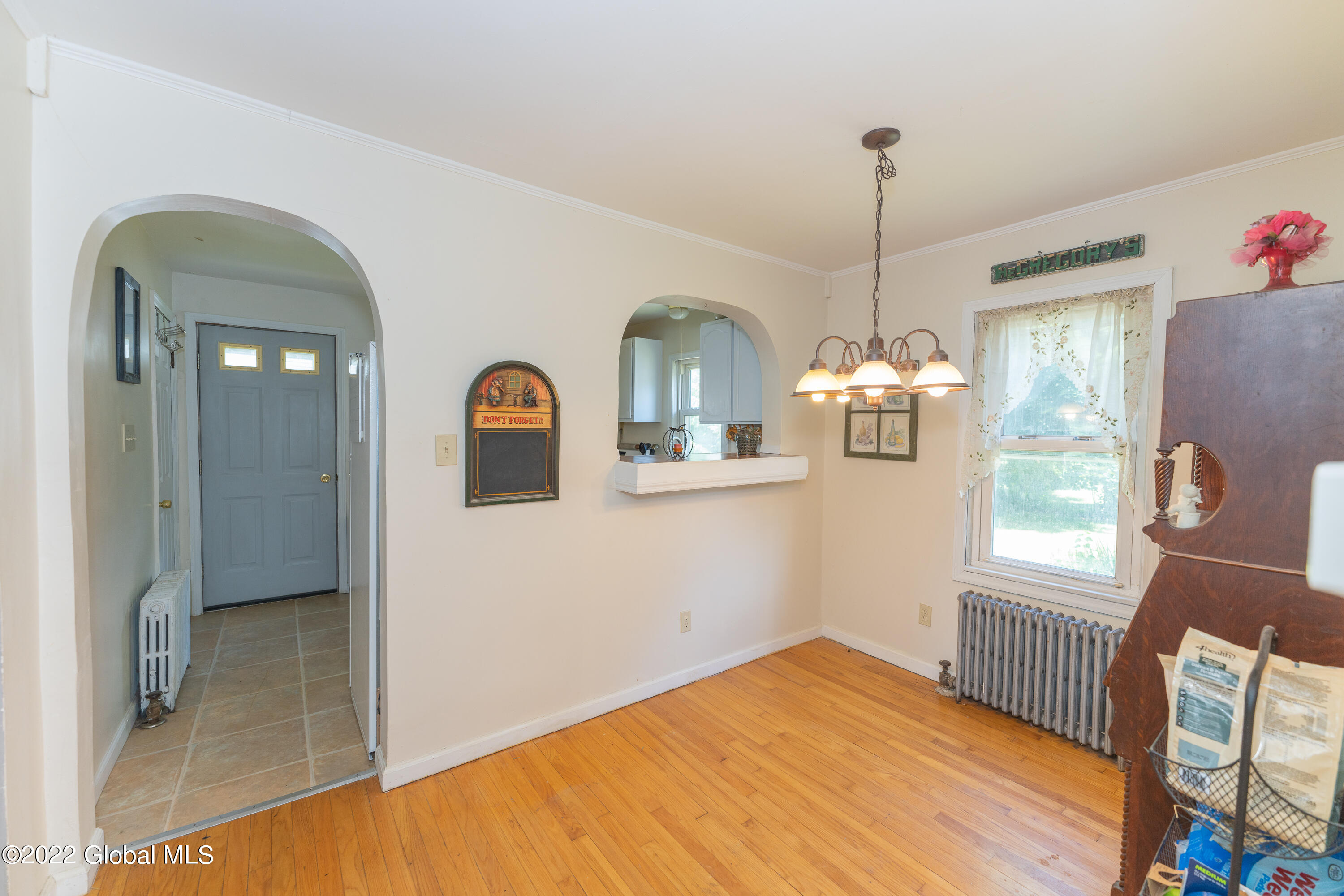 1131 Fort Hunter Road Rotterdam, NY 12303 - Photo 6 of 32 2 Dining 1