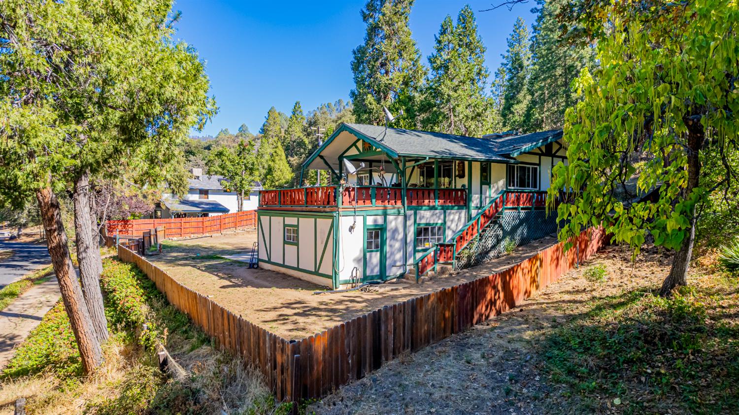 42585 Buckeye Road Oakhurst, CA 93644 - Photo 50 of 55 an outdoor view of the garden