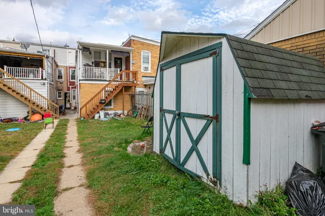 $2,000 | 4 West Lancaster Avenue, Reading, PA 19607