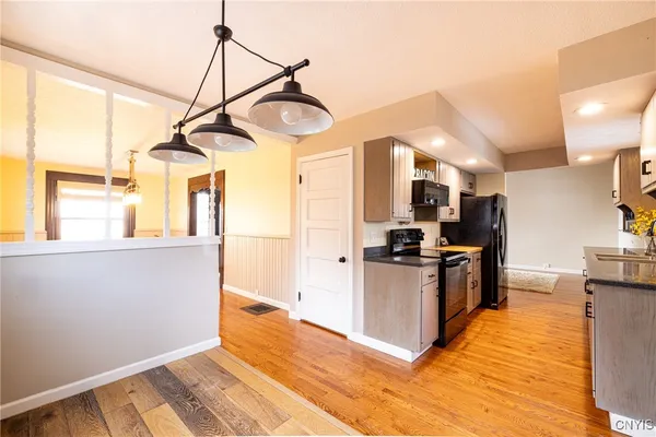 $774,900 | 6790 East Lake Road, Owasco, NY 13021