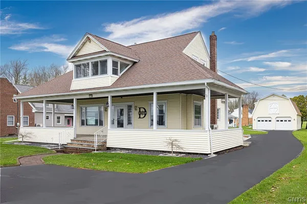$749,900 | 6790 East Lake Road, Owasco, NY 13021