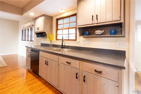 $774,900 | 6790 East Lake Road, Owasco, NY 13021