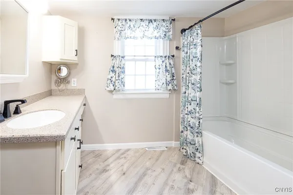 $774,900 | 6790 East Lake Road, Owasco, NY 13021