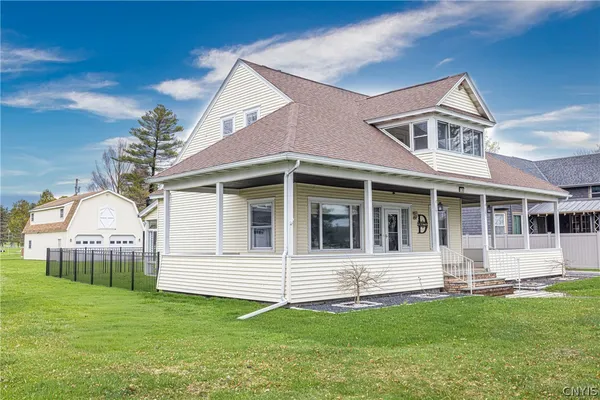 $749,900 | 6790 East Lake Road, Owasco, NY 13021