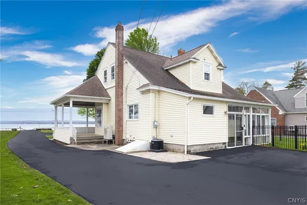 $749,900 | 6790 East Lake Road, Owasco, NY 13021