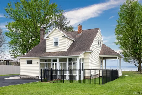 $749,900 | 6790 East Lake Road, Owasco, NY 13021
