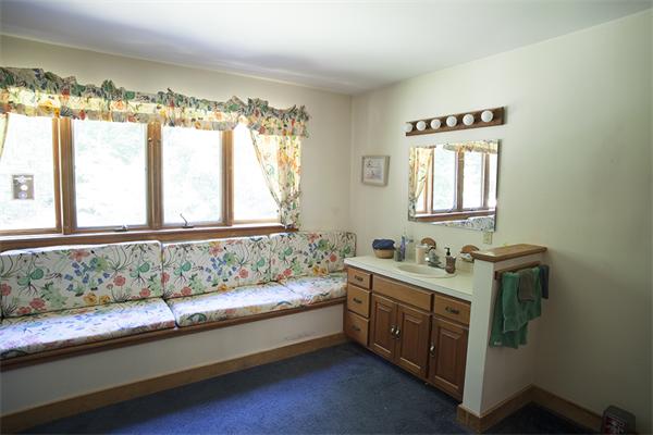 267 Turkey Hill Road Northampton, MA 01062 - Photo 16 of 25