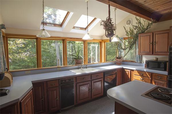 267 Turkey Hill Road Northampton, MA 01062 - Photo 6 of 25