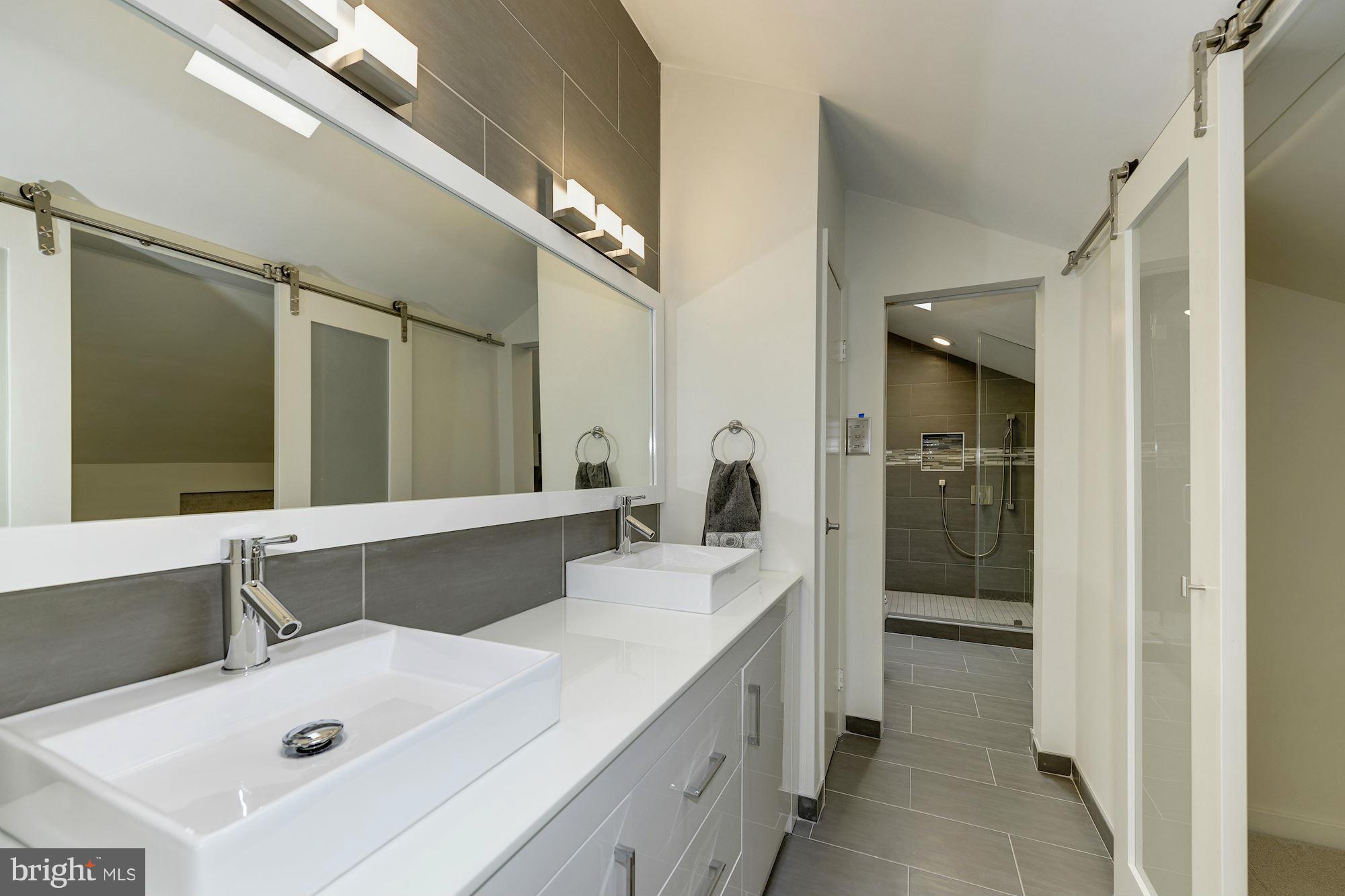 2018 Upper Lake Drive Reston, VA 20191 - Photo 19 of 30 Bath (Master)
