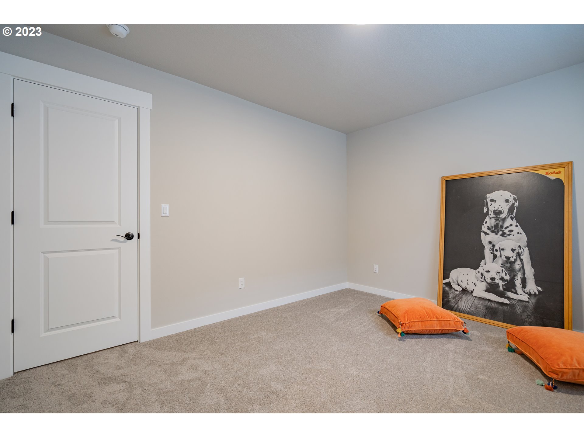 7111 South 13th Street Ridgefield, WA 98642 - Photo 25 of 33 a bedroom with a bed and painting on the wall