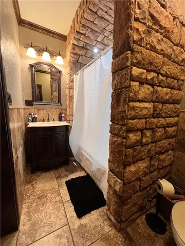 $235,000 | 609 East Crockett Street, Falfurrias, TX 78355