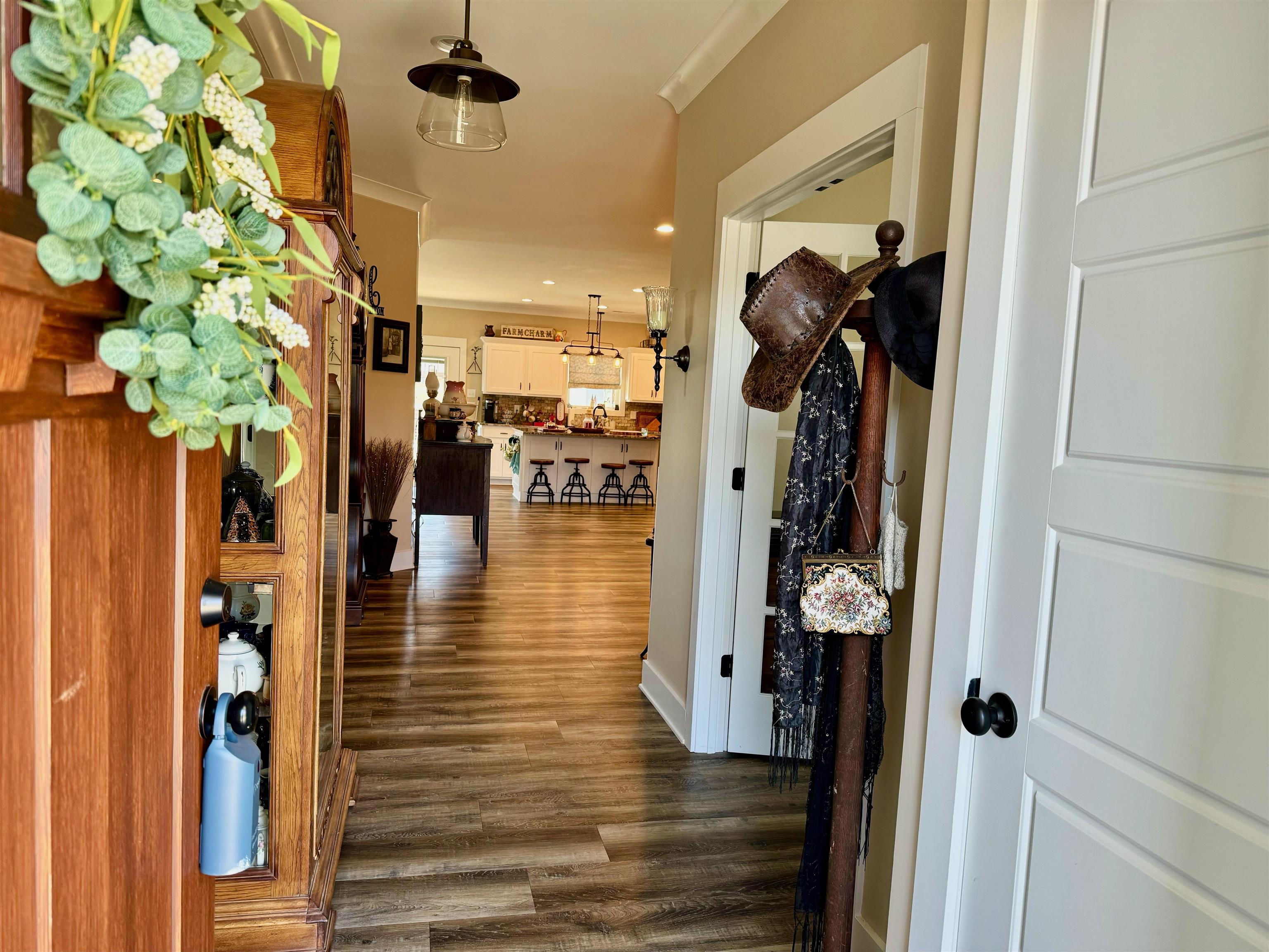 304 Dorman Road Campobello, SC 29322 - Photo 5 of 36