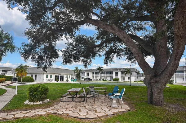 $90,000 | 22375 Edgewater Drive, Unit 133, Punta Gorda, FL 33980