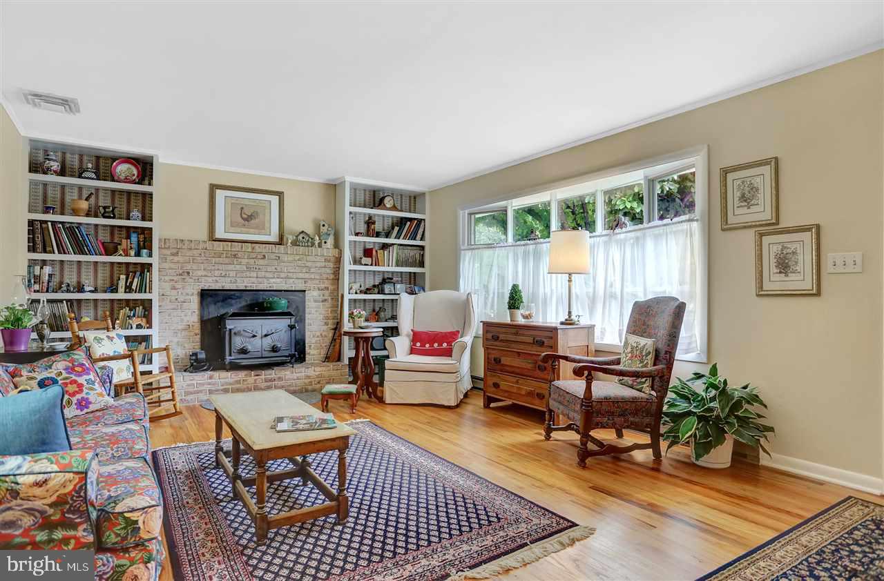 901 Forbes Road Carlisle, PA 17013 - Photo 3 of 25 Gallery Image 3